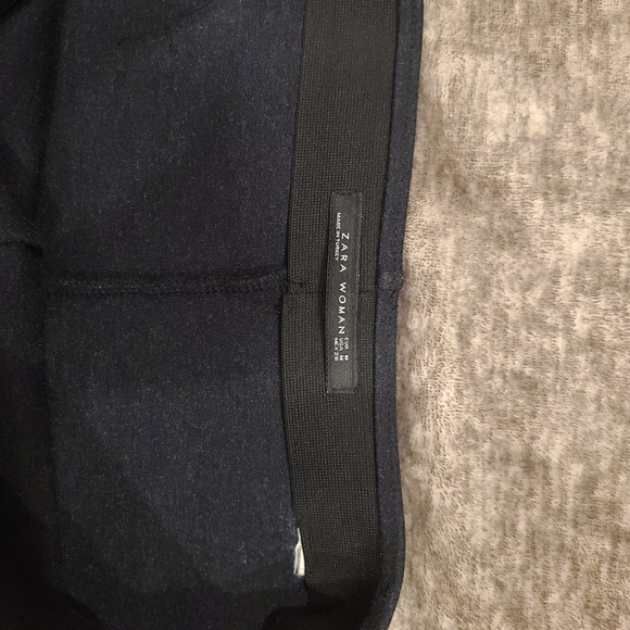 Zara skirt size-M - Picture 3 of 3